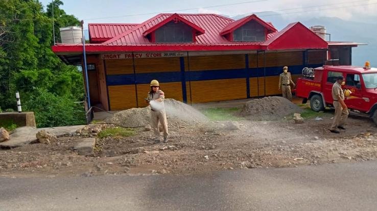 अर्की में बढ़ रहा कोरोना का शिकंजा, शुरू हुआ सनितिज़तिओन का दौर 