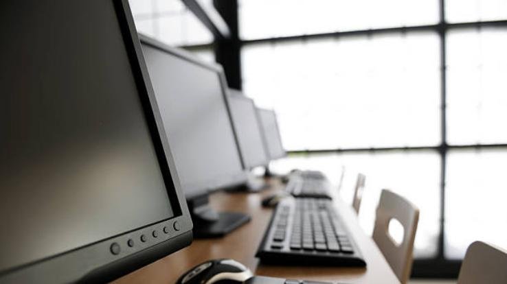 The-general-public-is-disturbed-by-the-arbitary-of-cyber-cafe-in-Dadlaghat