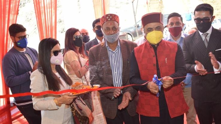 rajiv-saizal-inaugurates-kia-showroom-in-solan