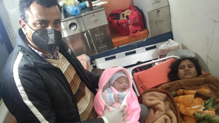 108-employees-again-did-successful-delivery-of-woman