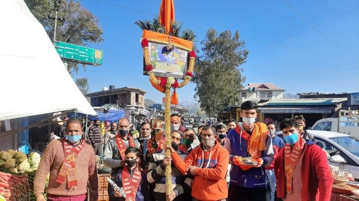 people-depart-for-Baba-Balak-Nath-Temple
