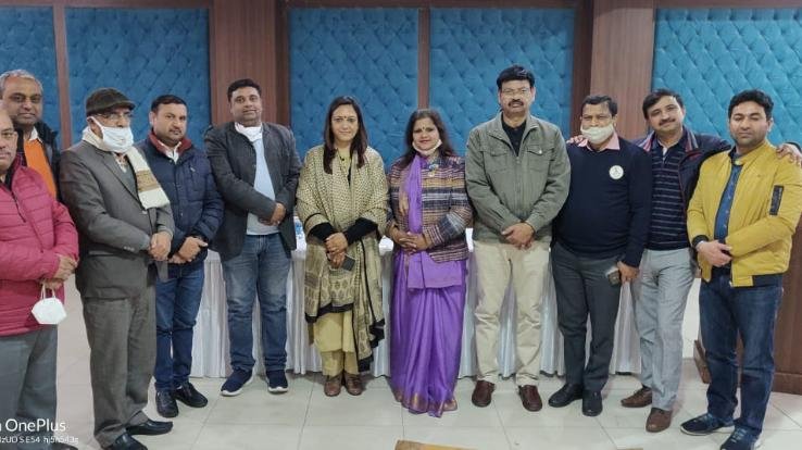  लायंस क्लब परवाणु व् लघु उद्योग भारती परवाणू द्वारा डॉ डेजी ठाकुर को महिला आयोग अध्क्षया बनने पर किया गया सम्मानित 