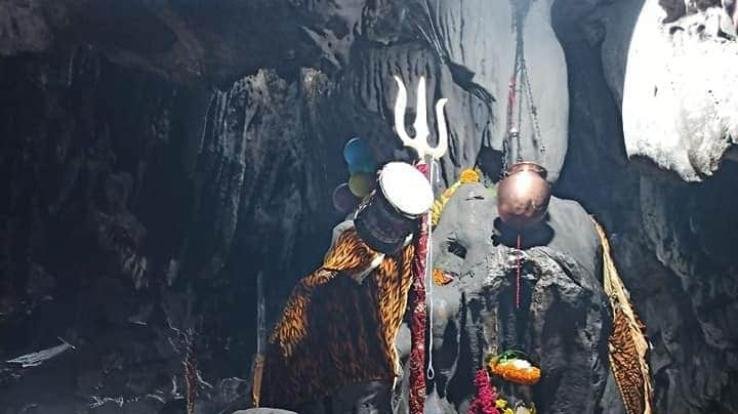 Bhandare-organized-in-Shiv-Tandava-cave-on-15-February