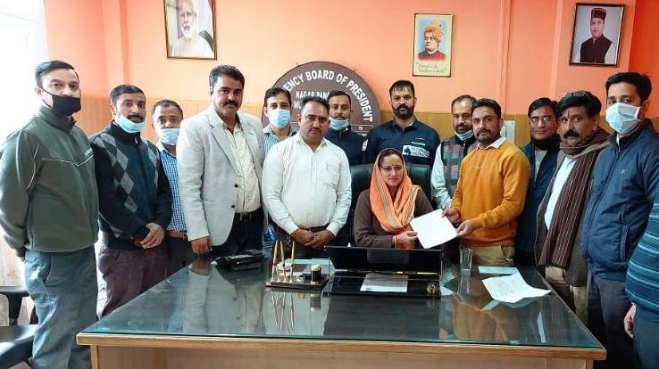 People upset due to lack of parking facilities