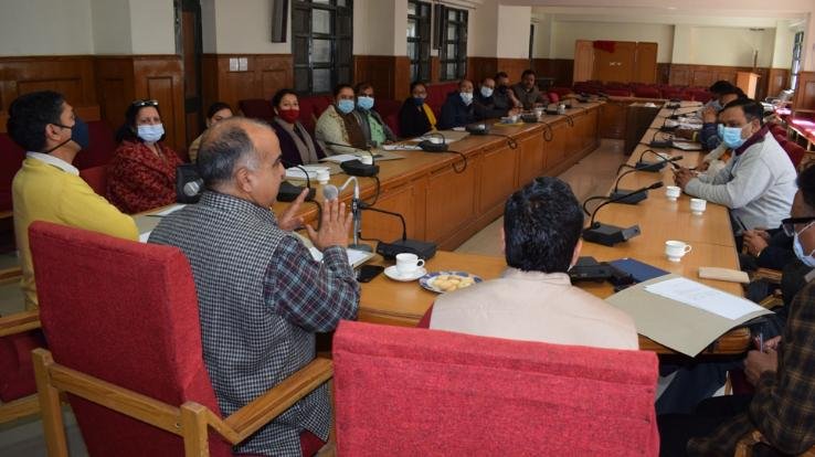 आयुष्मान भारत योजना की समीक्षा बैठक आयोजित