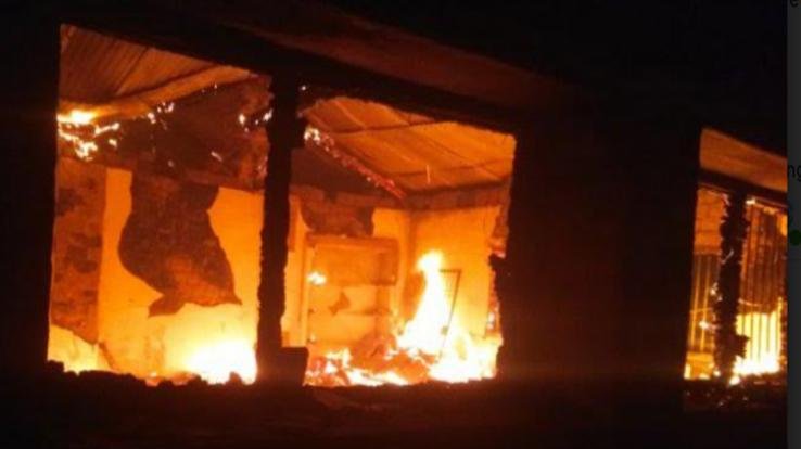 A fire broke out in a government school in Kanda village of Dharampur, 2 rooms were set ablaze