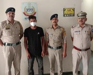 Kullu News Update : 8 kg 104 grams Chitta recovered from a person in Kullu, accused arrested