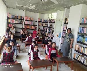 Solan: Shoolini University opens gallery for nearby schools 111
