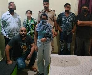 Prostitution business was going on in a hotel in Noorpur, police busted it. 111