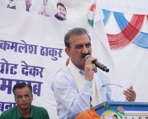 Chief Minister said in Dehra, will not let any Pong Dam displaced person remain landless