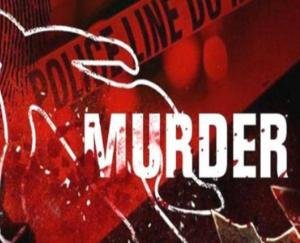 Murder: तेज हथियार से गले पर किया वार
