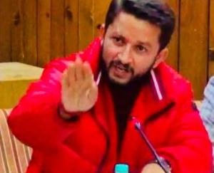 हाटकोटी में जल्द बनाया जाए 100 बेड का COVID केयर सेंटर : कौशल मुँगटा