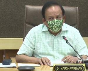 केंद्रीय स्वास्थ्य मंत्री डॉ हर्षवर्धन ने राज्यों में टीके की कमी के सवाल उठाने पर जताई नाराजगी