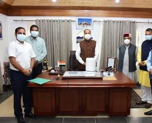 निदेशक एसएआईएफ ने हिमाचल प्रदेश के लिए एयर प्यूरीफायर यूनिट भेंट किए