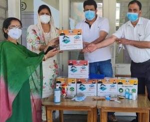 हमीरपुर जिला में होम आइसोलेशन किट का वितरण प्रारंभ