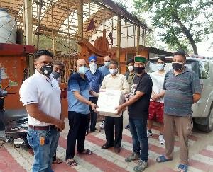 कांग्रेस प्रदेश महासचिव विनोद सुलतानपुरी ने बांटे ऑक्सीजन कंसनट्रेटर