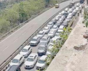 Thousands of tourists reached Himachal PRADESH after relaxation in Corona curfew JUNE 2021 14