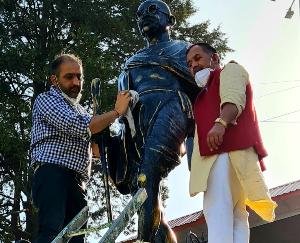 प्रदेश प्रभारी के सुझाव पर भाजपा ज़िला शिमला ने चलाया मूर्ति सफाई अभियान 