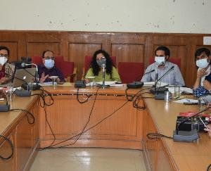 कोविड-19 के विषय में जिला कार्यबल की बैठक आयोजित