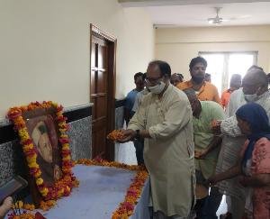 देहरा :ज्वालामुखी नगर परिषद के टाउन हॉल में शोक सभा व पुष्पांजलि का आयोजन