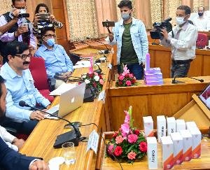 कमजोर वर्गों के विद्यार्थियों के लिए वरदान साबित होगा डिजिटल साथी-बच्चों का सहारा फोन हमारा कार्यक्रमः मुख्यमंत्री