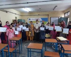 हमीरपुर : हिमाचल प्रदेश कौशल विकास निगम ने ITI रैल में आयोजित कार्यक्रम में वल्र्ड यूथ स्किल दिवस पर प्रशिक्षुओं को बांटे सर्टिफिकेट