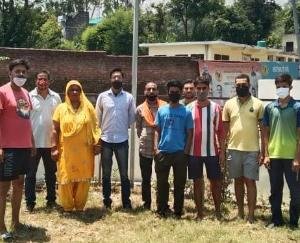 देहरा : डाडासीबा पंचायत को उपलब्ध करवाई 26 सोलर लाइट