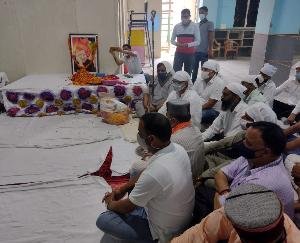 कुम्हारहट्टी : डाॅ. सैजल द्वारा पूर्व मुख्यमंत्री स्वर्गीय वीरभद्र सिंह को भावभीनी श्रद्धांजलि अर्पित