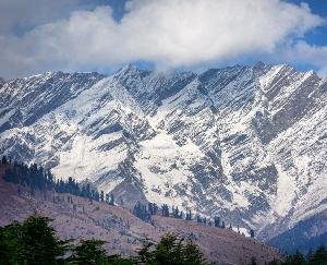 हिमाचल सरकार के प्रयासों से सुनिश्चित हो रहा जनजातीय क्षेत्रों का तीव्र विकास 