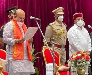 कर्नाटक के नए मुख्यमंत्री बसवराज बोम्मई ने ली शपथ