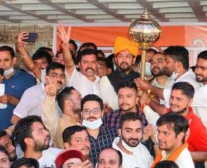 हमीरपुर : जन आशीर्वाद यात्रा ने एक जन आंदोलन का रूप लिया : अनुराग