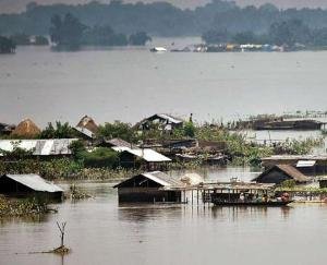 Flood worsens in Assam, two people died