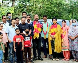 कुनिहार : शिक्षक दिवस के मौके पर रिवीं गांव के यूथ क्लब द्वारा कार्यक्रम का आयोजन