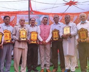 जसवां:परागपुर-आज जो कुछ भी हूं, अपने गुरूओं की बदौलत हूं - कैप्टन संजय पराशर
