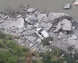 Road accident occurred in Kinnaur, girl died