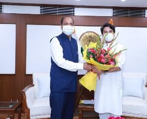 मुख्यमंत्री ने की केंद्रीय नागरिक उड्डयन मंत्री से भेंट