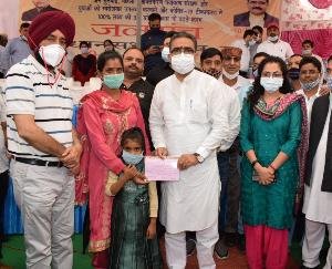 सोलन : अधिकारियों को निर्धारित समय सीमा के भीतर समस्याएं सुलझाने के निर्देश