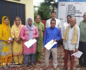 ज्वालामुखी : लोक कल्याण कमेटी लुथान ने की जरूरतमंद परिवारों की मदद