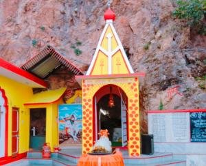 Lessons will be done in the ancient Shiva Tandava cave