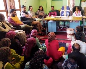 करसोग की धार-बेलर पंचायत में बागवानी शिवर का आयोजन