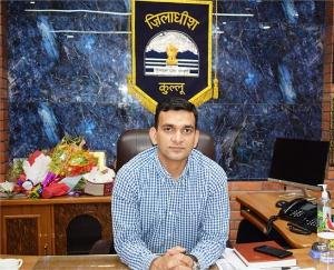 कुल्लू : कोरोना वैक्सीन की दूसरी डोज के लिए 60 हजार लोग पात्र-डीसी