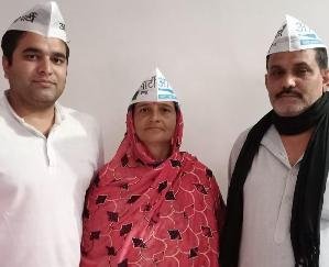 ज्वालामुखी : बीजेपी छोड आम आदमी पार्टी में शामिल हुई पूर्व महिला प्रधान