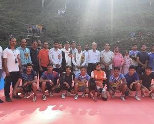 Dadlaghat: Gandhi Yuva Club Parnu organized sports competitions