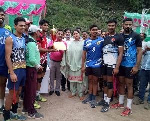 Darlaghat: Three-day volleyball competition concluded