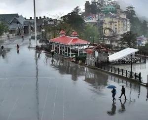 Fall in temperature due to rain and snowfall in Himachal Pradesh