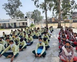 Kunihar: Program organized on World Mental Health Day in Senior Secondary School