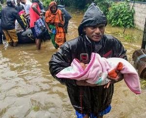 Flood like situation in UP due to rain on mountains, road and rail traffic affected