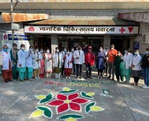 Kangra: Celebration across the country and the state to mark the completion of 100 crore doses of Corona Vaccine