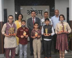 Jwalamukhi: Children of DAV School Bhadoli showed their talent in district level badminton tournament