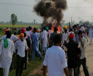 Punjab Agriculture Minister gave 50 lakh checks to the family members of farmers killed in Lakhimpur violence
